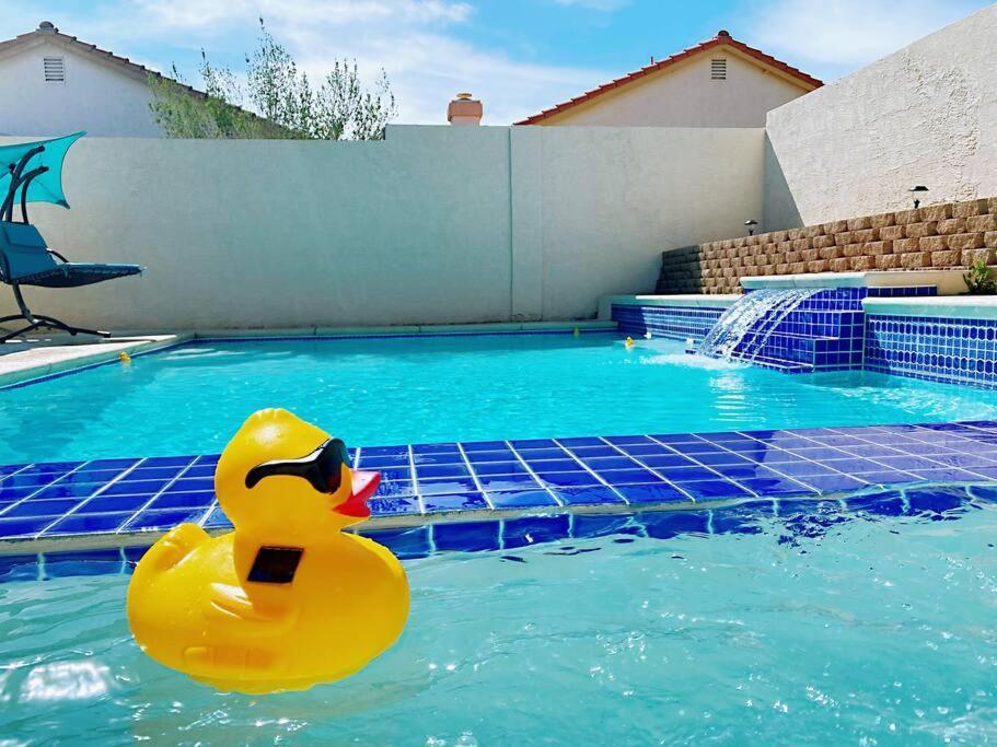 Amazing Heated Pool And Private Hot Tub 3Br In Heart Of Lv Villa Las Vegas Exterior photo
